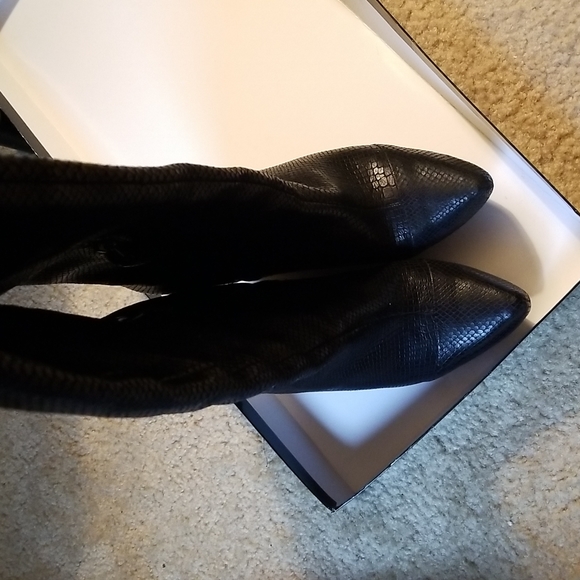 Boutique 9 Leather Knee Boots - Picture 4 of 11